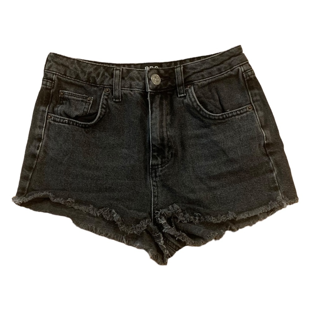 SOLD BDG High Rise Washed Black Denim Mom Shorts Sz 27